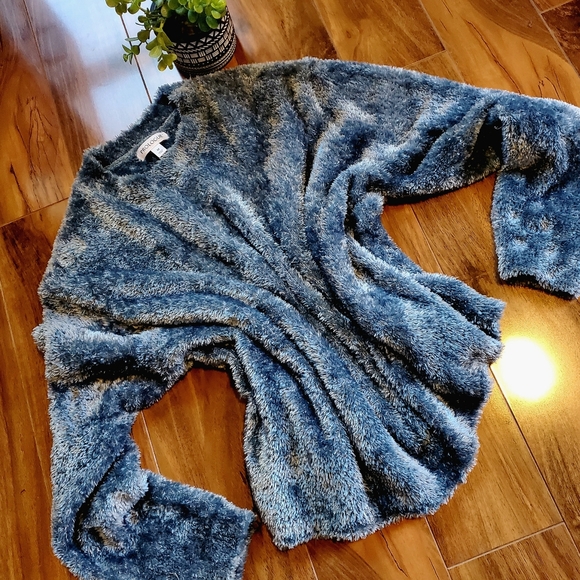 PROLOGUE Velour Sweater - Size M (NWOT) - Picture 2 of 7